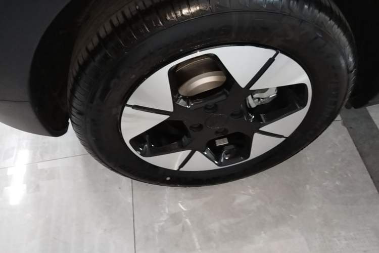 Used Geely Galaxy Geome 2025 310km Dream Edition Right Rear Wheel Hub