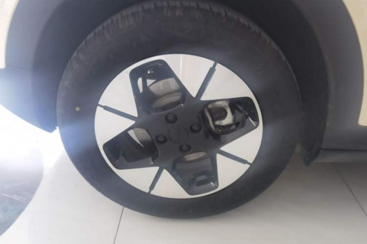 Used Geely Galaxy Geome 2025 UP 410km Exploration Edition Right Rear Wheel Hub