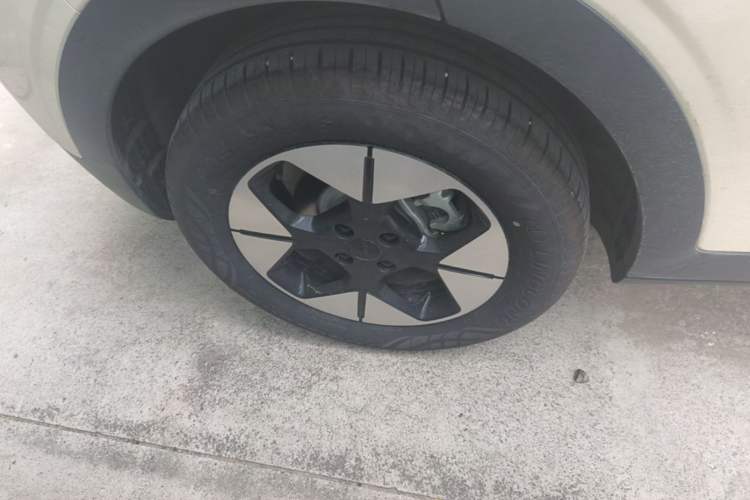 Used Geely Galaxy Geome 2025 UP 410km Exploration Edition Right Rear Wheel Hub