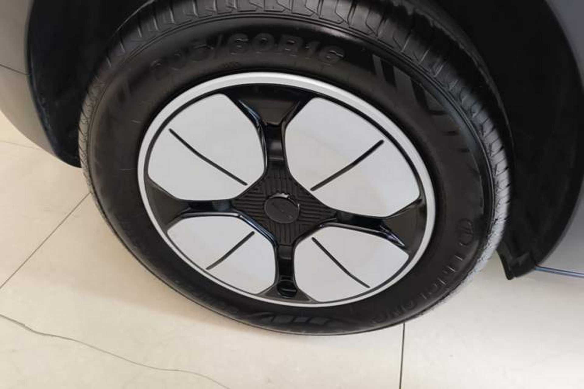 Used Geely Galaxy Geome 2025 310km Youth Edition Right Rear Wheel Hub