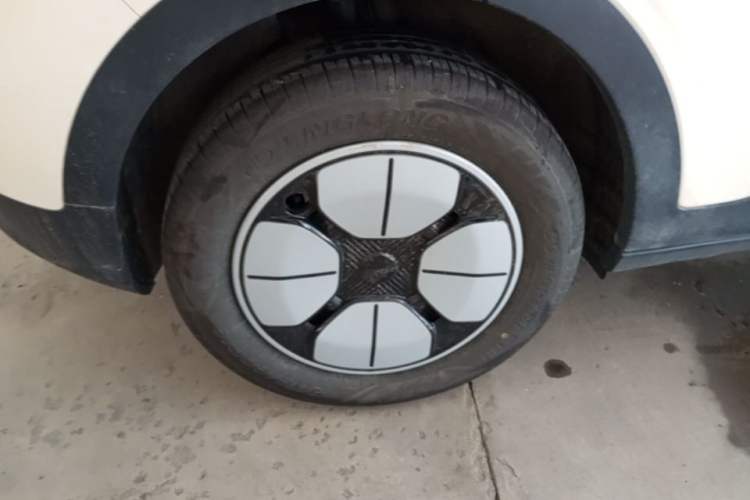 Used Geely Galaxy Geome 2025 310km Youth Edition Right Rear Wheel Hub