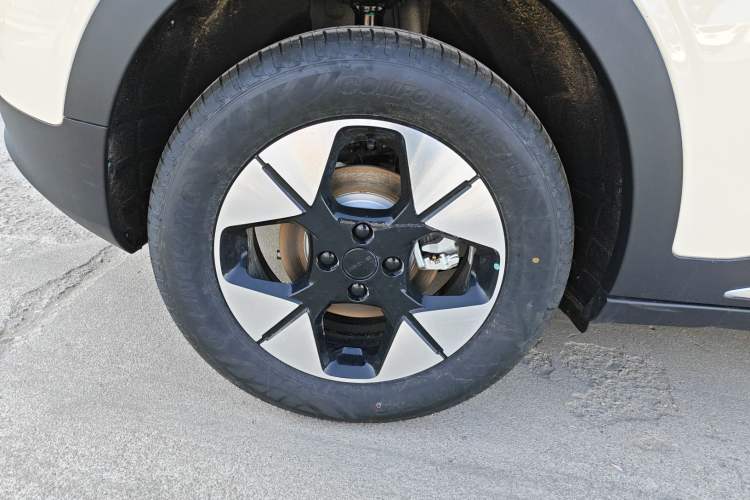 Used Geely Galaxy Geome 2025 310km Dream Edition Right Rear Wheel Hub