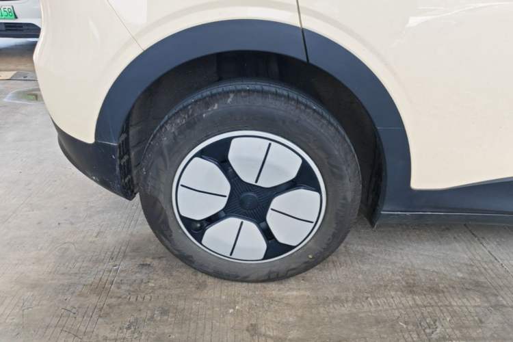 Used Geely Galaxy Geome 2025 310km Youth Edition Right Rear Wheel Hub