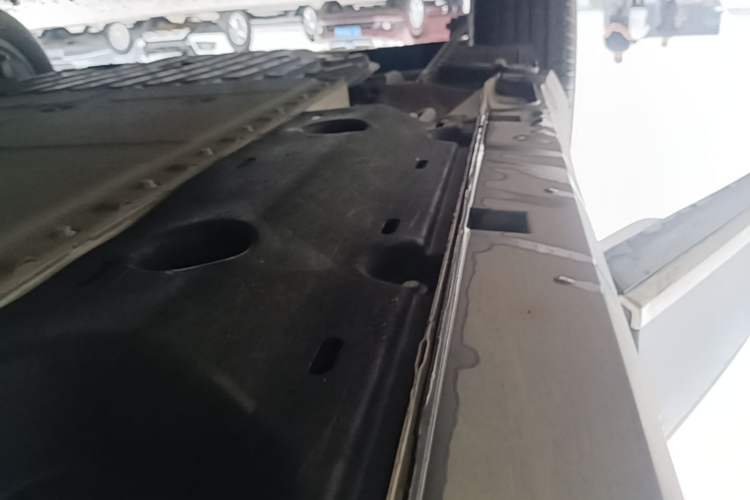 Used Geely Galaxy Geome 2025 UP 410km Exploration Edition Right Side Sill
