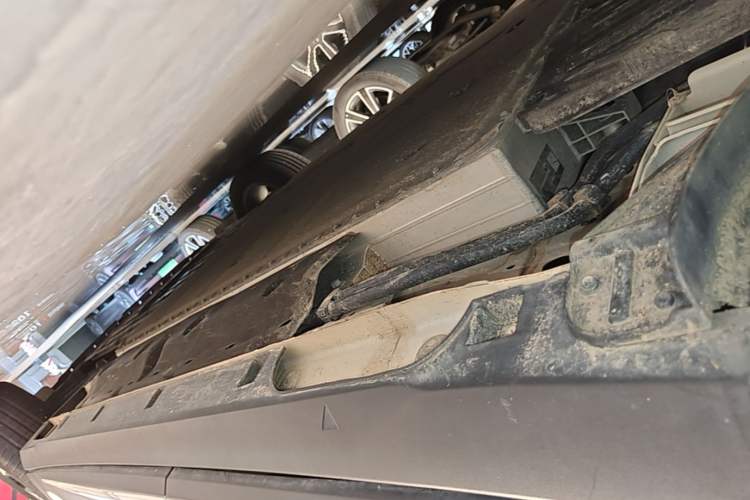 Used Geely Galaxy Geome 2025 UP 410km Exploration+ Edition Right Side Sill
