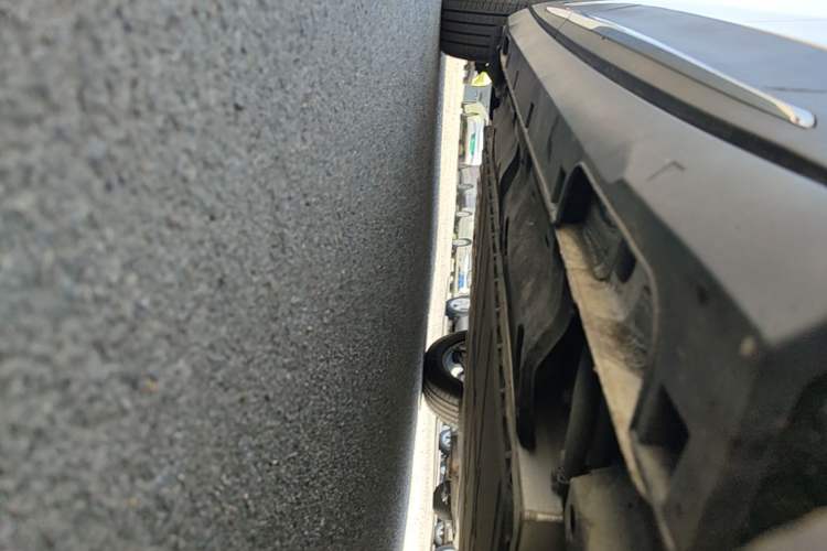 Used Geely Galaxy Geome 2025 UP 410km Exploration+ Edition Right Side Sill