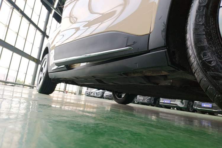 Used Geely Galaxy Geome 2025 310km Dream Edition Right Side Sill