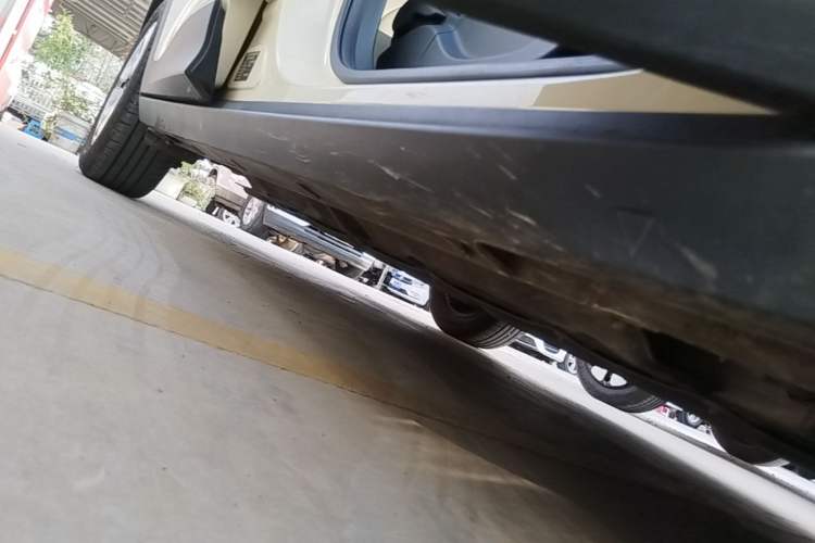 Used Geely Galaxy Geome 2025 310km Youth Edition Right Side Sill