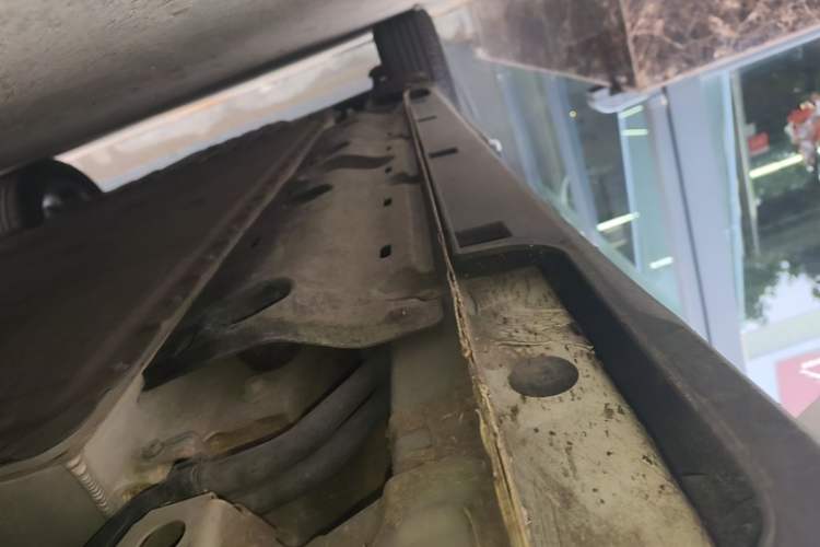 Used Geely Galaxy Geome 2025 UP 410km Exploration Edition Right Side Sill