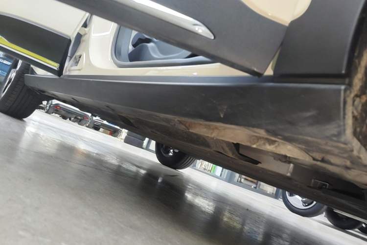 Used Geely Galaxy Geome 2025 310km Dream Edition Right Side Sill