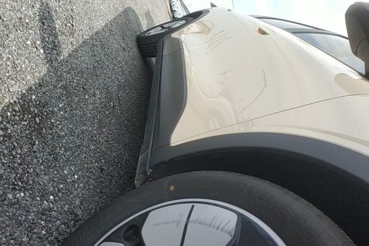 Used Geely Galaxy Geome 2025 310km Youth Edition Right Side Sill