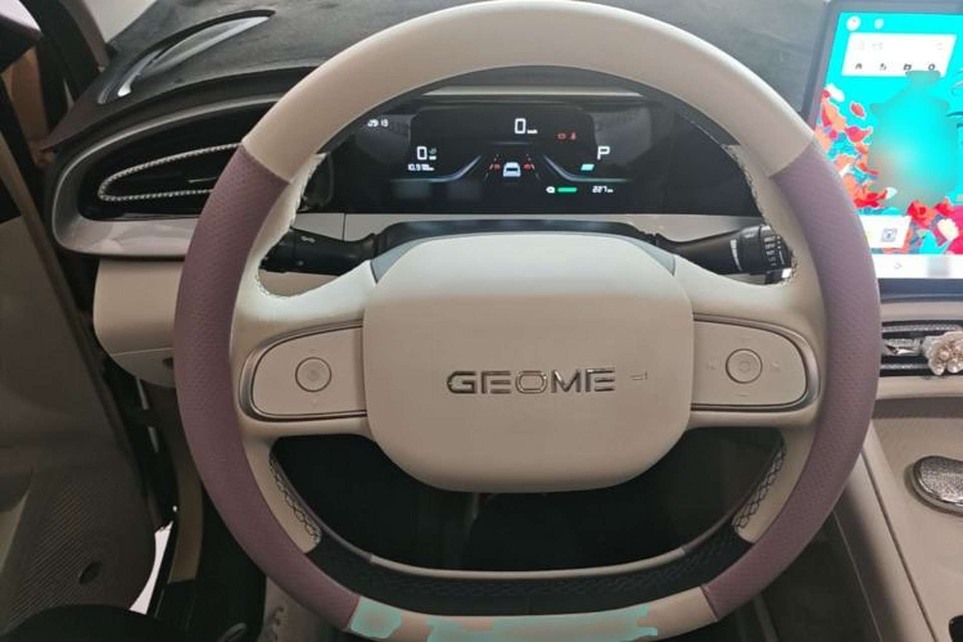 Used Geely Galaxy Geome 2025 UP 410km Exploration Edition Steering Wheel