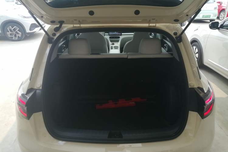 Used Geely Galaxy Geome 2025 410 km Free Version Trunk