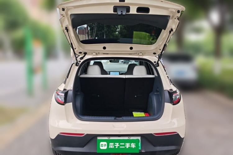Used Geely Galaxy Geome 2025 310km Youth Edition Trunk