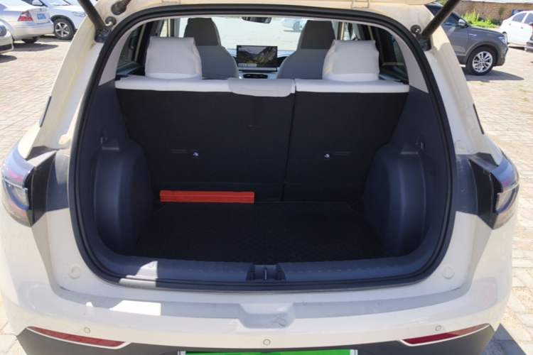 Used Geely Galaxy Geome 2025 UP 410km Exploration Edition Trunk