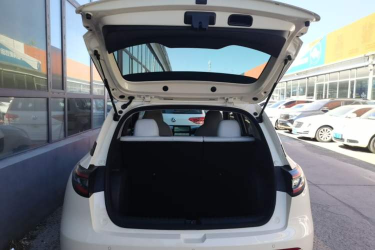 Used Geely Galaxy Geome 2025 310km Youth Edition Trunk