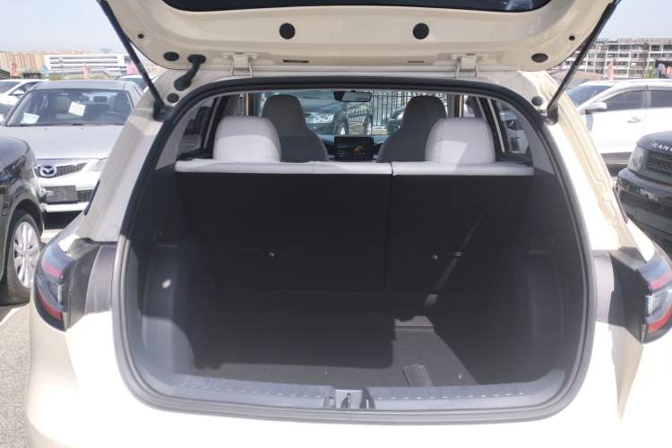 Used Geely Galaxy Geome 2025 310km Youth Edition Trunk