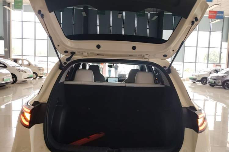 Used Geely Galaxy Geome 2025 310km Dream Edition Trunk