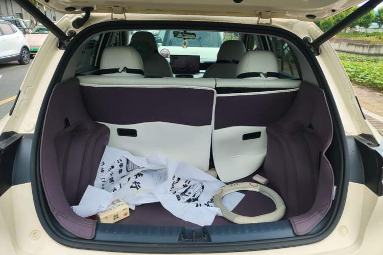 Used Geely Galaxy Geome 2025 310km Dream Edition Trunk