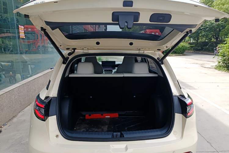 Used Geely Galaxy Geome 2025 310km Dream Edition Trunk