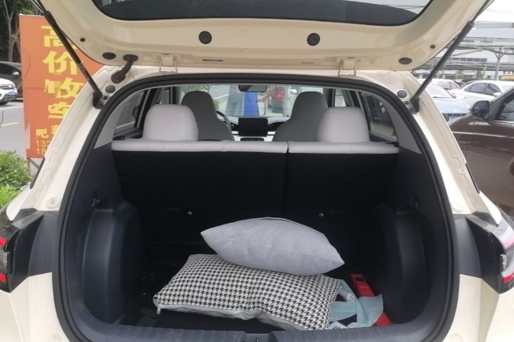 Used Geely Galaxy Geome 2025 310km Youth Edition Trunk
