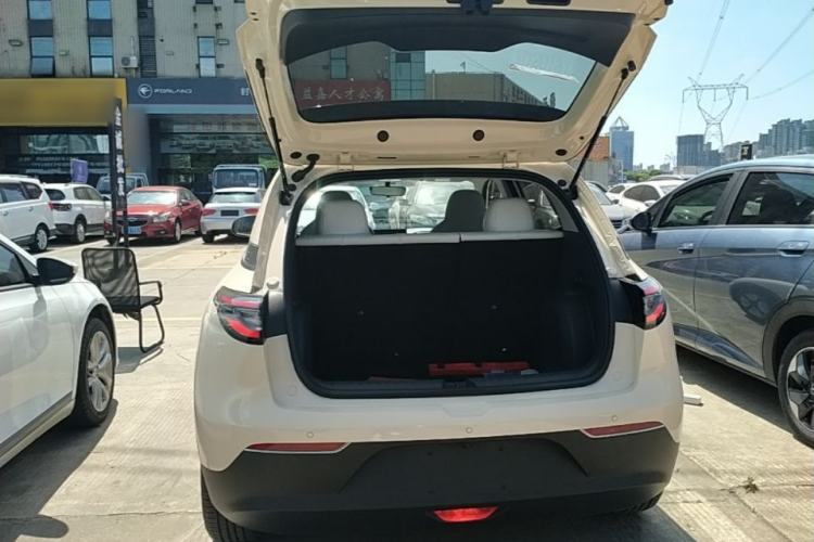 Used Geely Galaxy Geome 2025 310km Youth Edition Trunk
