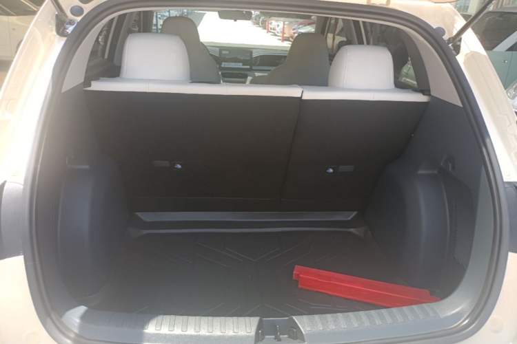 Used Geely Galaxy Geome 2025 410 km Free Version Trunk