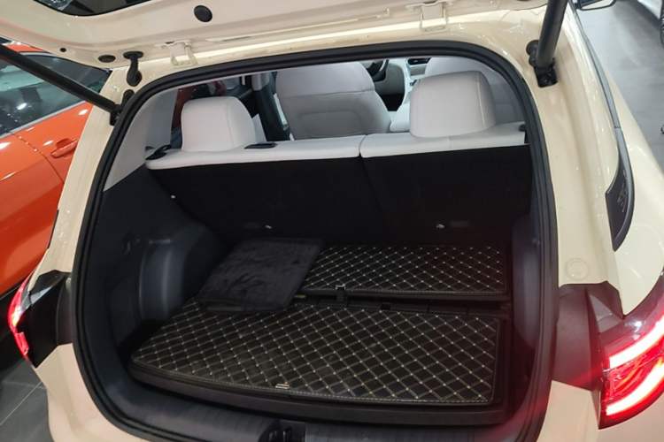 Used Geely Galaxy Geome 2025 UP 410km Exploration Edition Trunk