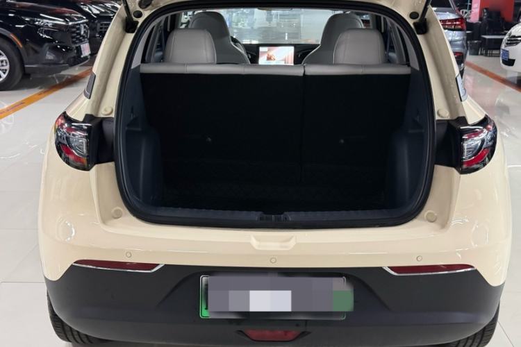 Used Geely Galaxy Geome 2025 310km Youth Edition Trunk