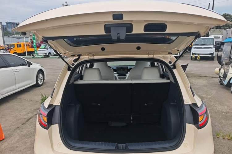 Used Geely Galaxy Geome 2025 310km Youth Edition Trunk
