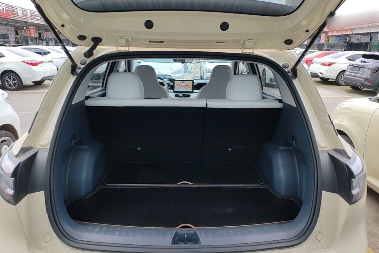 Used Geely Galaxy Geome 2025 310km Youth Edition Trunk