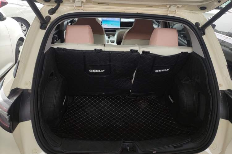 Used Geely Galaxy Geome 2025 UP 410km Exploration Edition Trunk