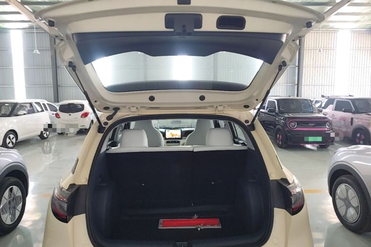 Used Geely Galaxy Geome 2025 410 km Free Version Trunk