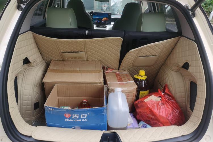 Used Geely Galaxy Geome 2025 UP 410km Exploration Edition Trunk