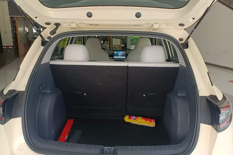 Used Geely Galaxy Geome 2025 310km Youth Edition Trunk