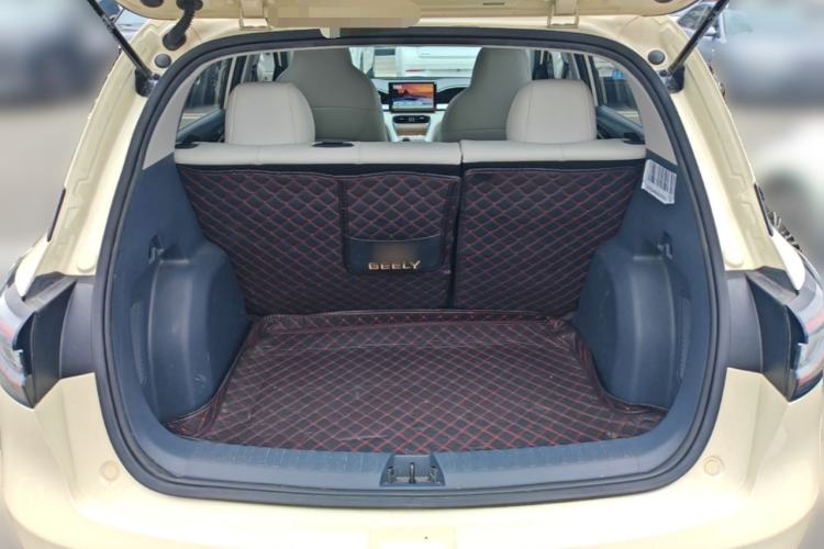 Used Geely Galaxy Geome 2025 310km Youth Edition Trunk