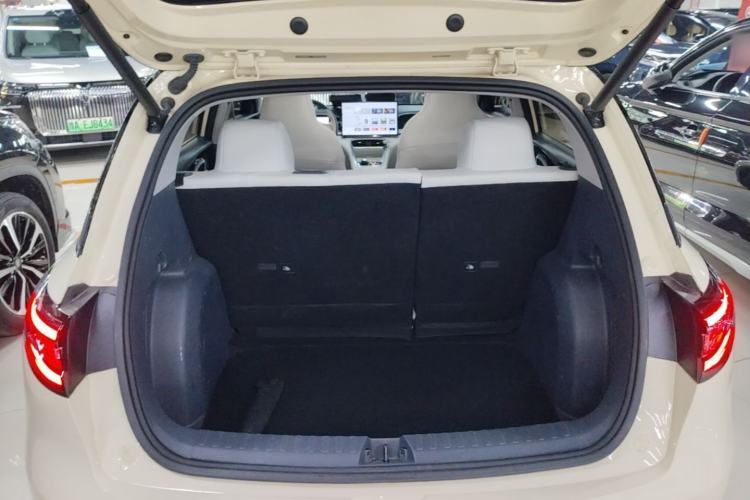 Used Geely Galaxy Geome 2025 UP 410km Exploration+ Edition Trunk