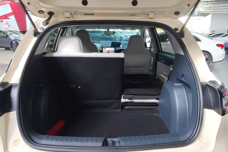 Used Geely Galaxy Geome 2025 310km Youth Edition Trunk