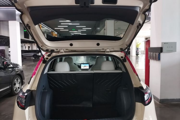 Used Geely Galaxy Geome 2025 310km Youth Edition Trunk