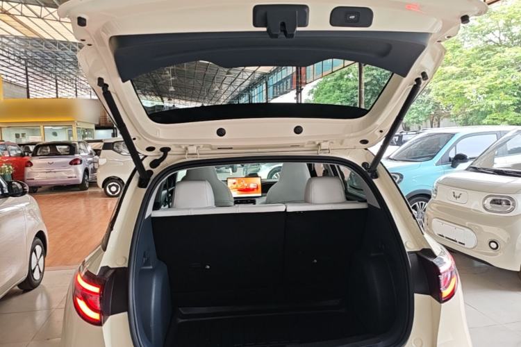Used Geely Galaxy Geome 2025 UP 410km Exploration Edition Trunk