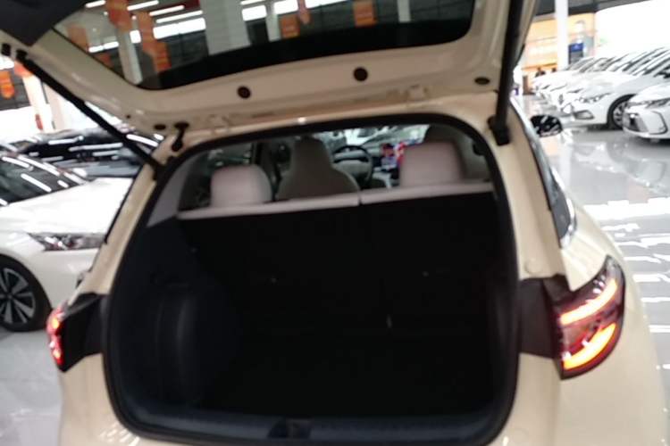 Used Geely Galaxy Geome 2025 UP 410km Exploration Edition Trunk