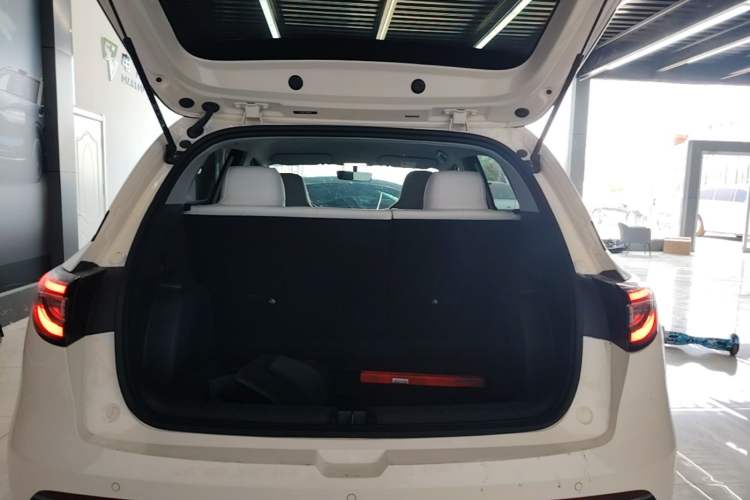 Used Geely Galaxy Geome 2025 310km Youth Edition Trunk