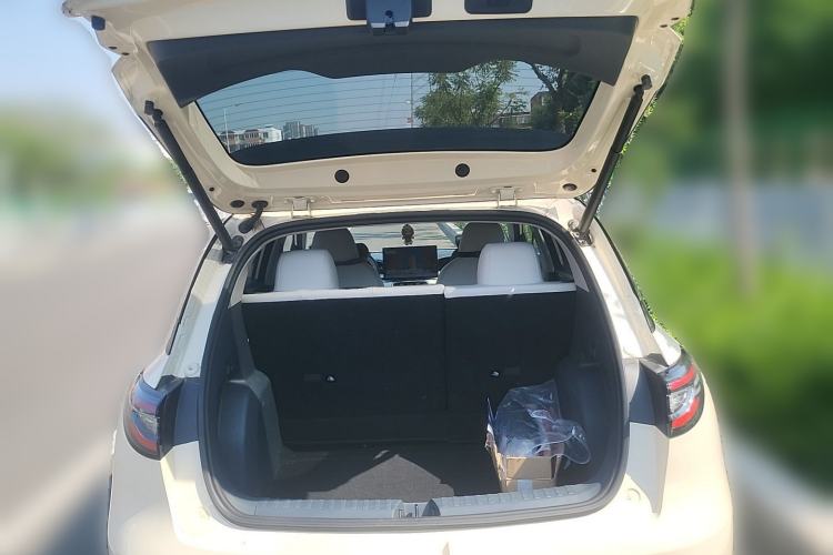 Used Geely Galaxy Geome 2025 UP 410km Exploration Edition Trunk