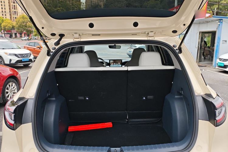 Used Geely Galaxy Geome 2025 310km Youth Edition Trunk