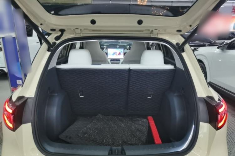 Used Geely Galaxy Geome 2025 UP 410km Exploration Edition Trunk