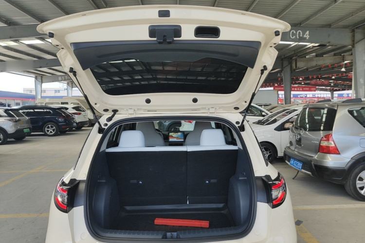 Used Geely Galaxy Geome 2025 310km Youth Edition Trunk