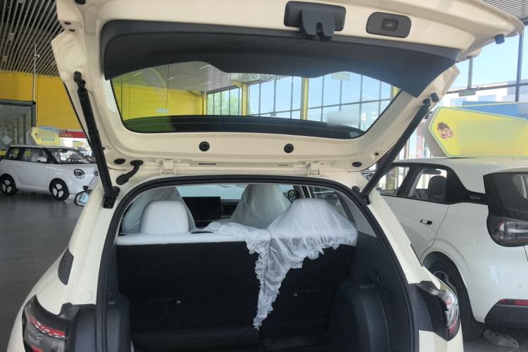 Used Geely Galaxy Geome 2025 410 km Free Version Trunk