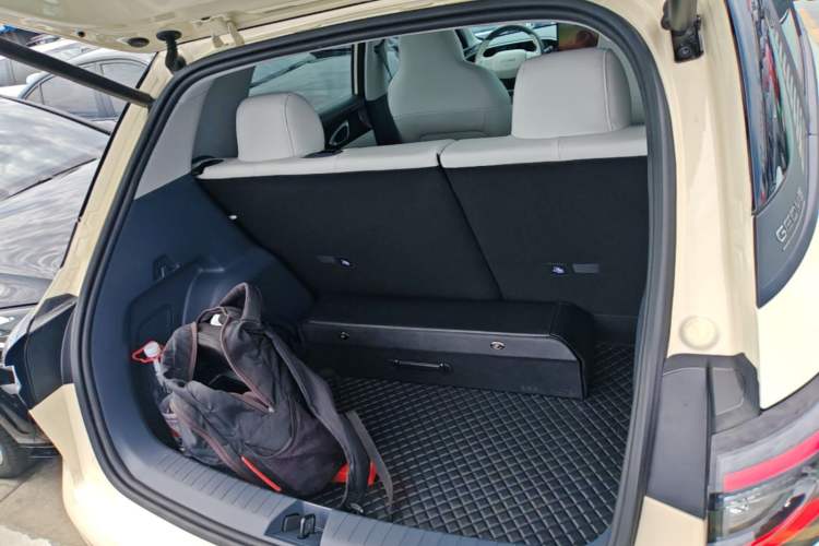 Used Geely Galaxy Geome 2025 UP 410km Exploration Edition Trunk