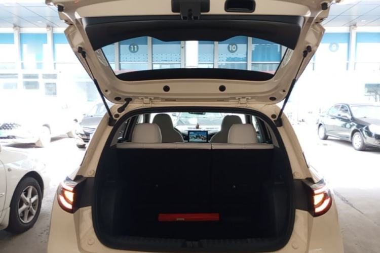 Used Geely Galaxy Geome 2025 310km Youth Edition Trunk