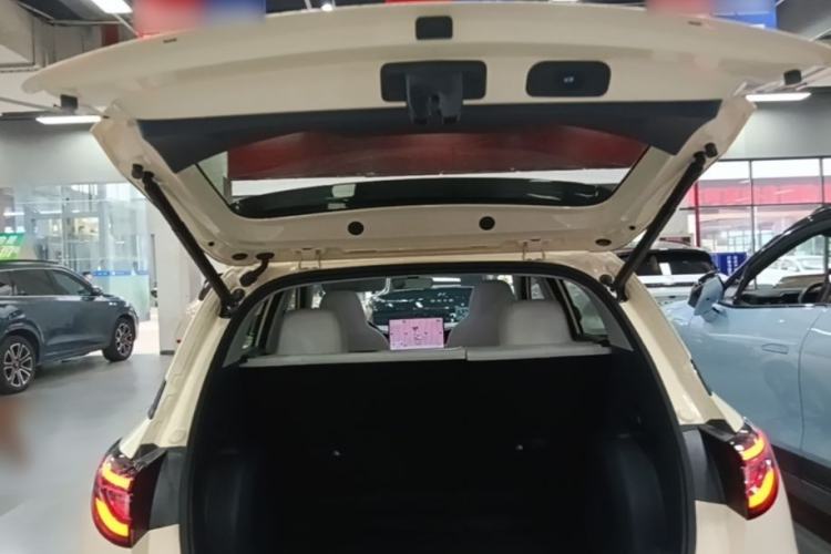 Used Geely Galaxy Geome 2025 UP 410km Exploration Edition Trunk
